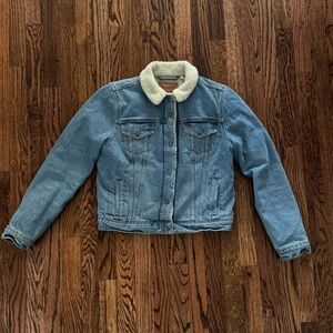 Levi's Cropped Sherpa Denim Jacket